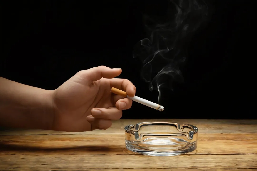 吸烟伤牙有条病因链