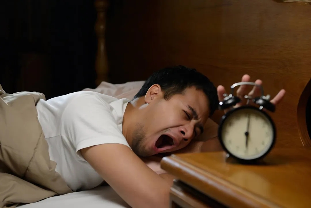 言语反应慢容易嗜睡