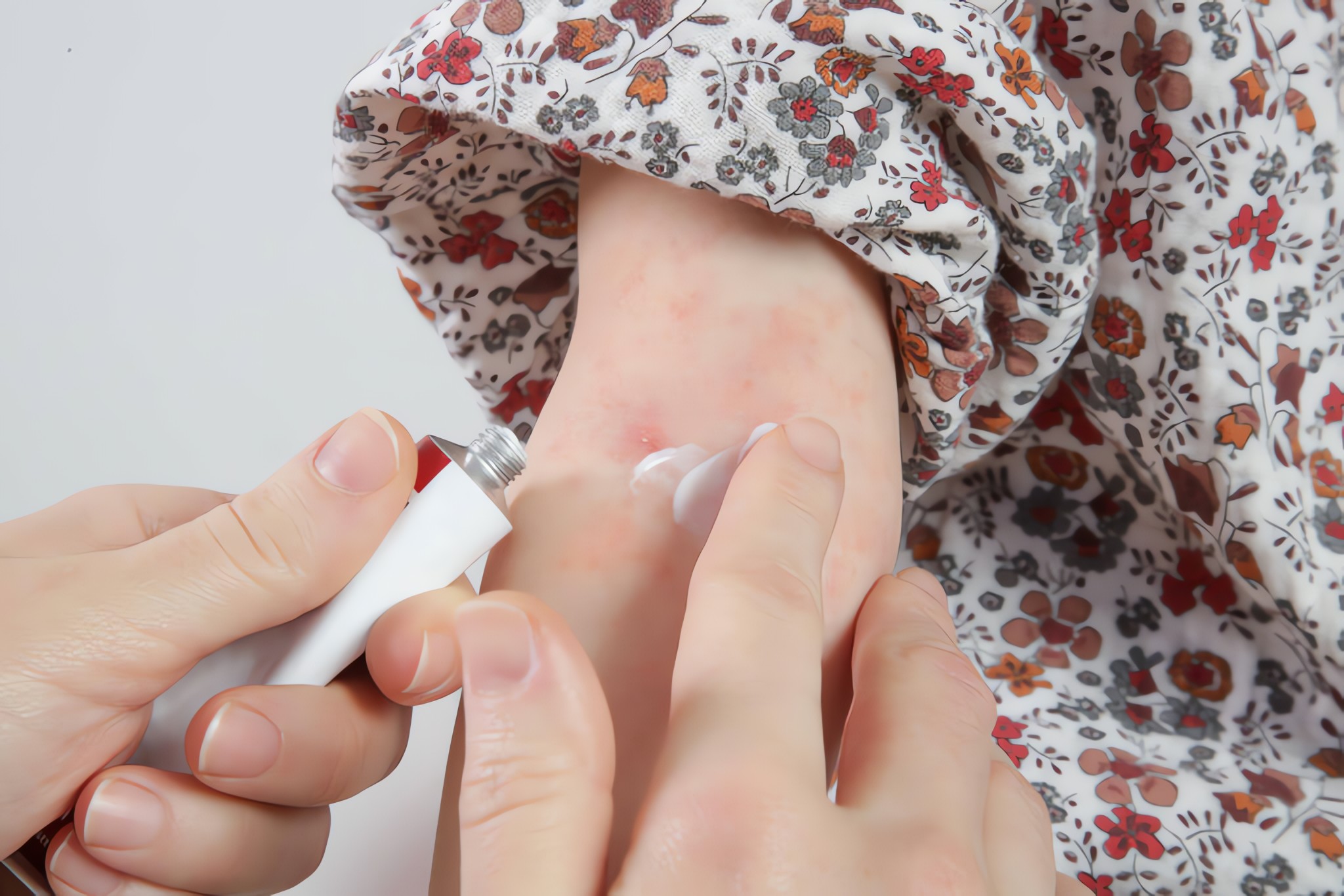 摩的和门，该怎么选店按按摩区别上门